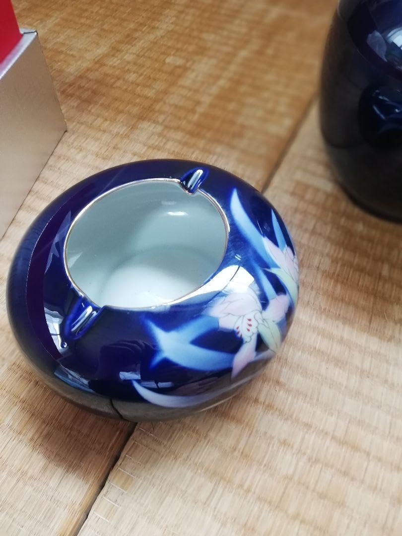 有田焼灰皿 桐箱入り 極道グッズ 本物 Amazon.co.jp: 大幅箱付品陶器製有田焼若山作高級花瓶＆灰皿セット